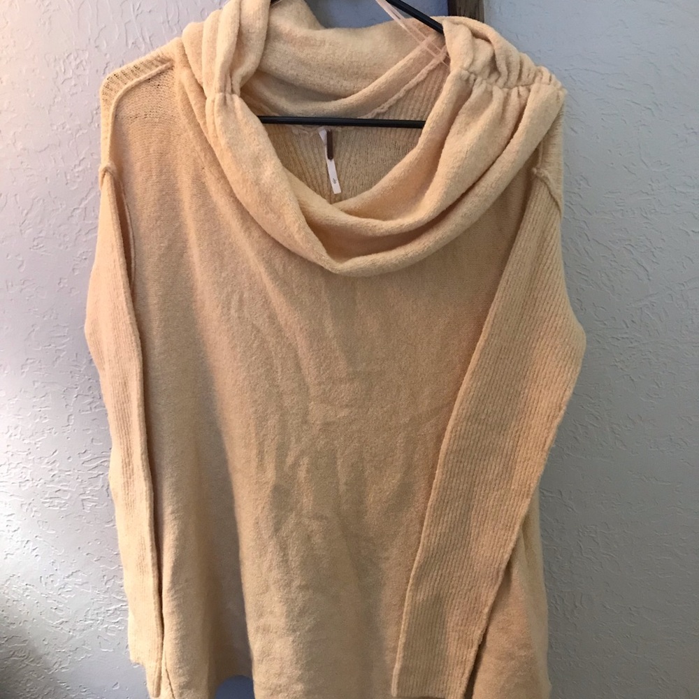 Women light weight sweater